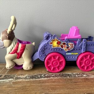 Frozen Little People sleigh with Sven.